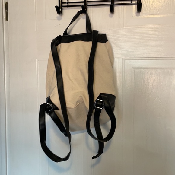 NEW canvas/leather backpack - Picture 4 of 6